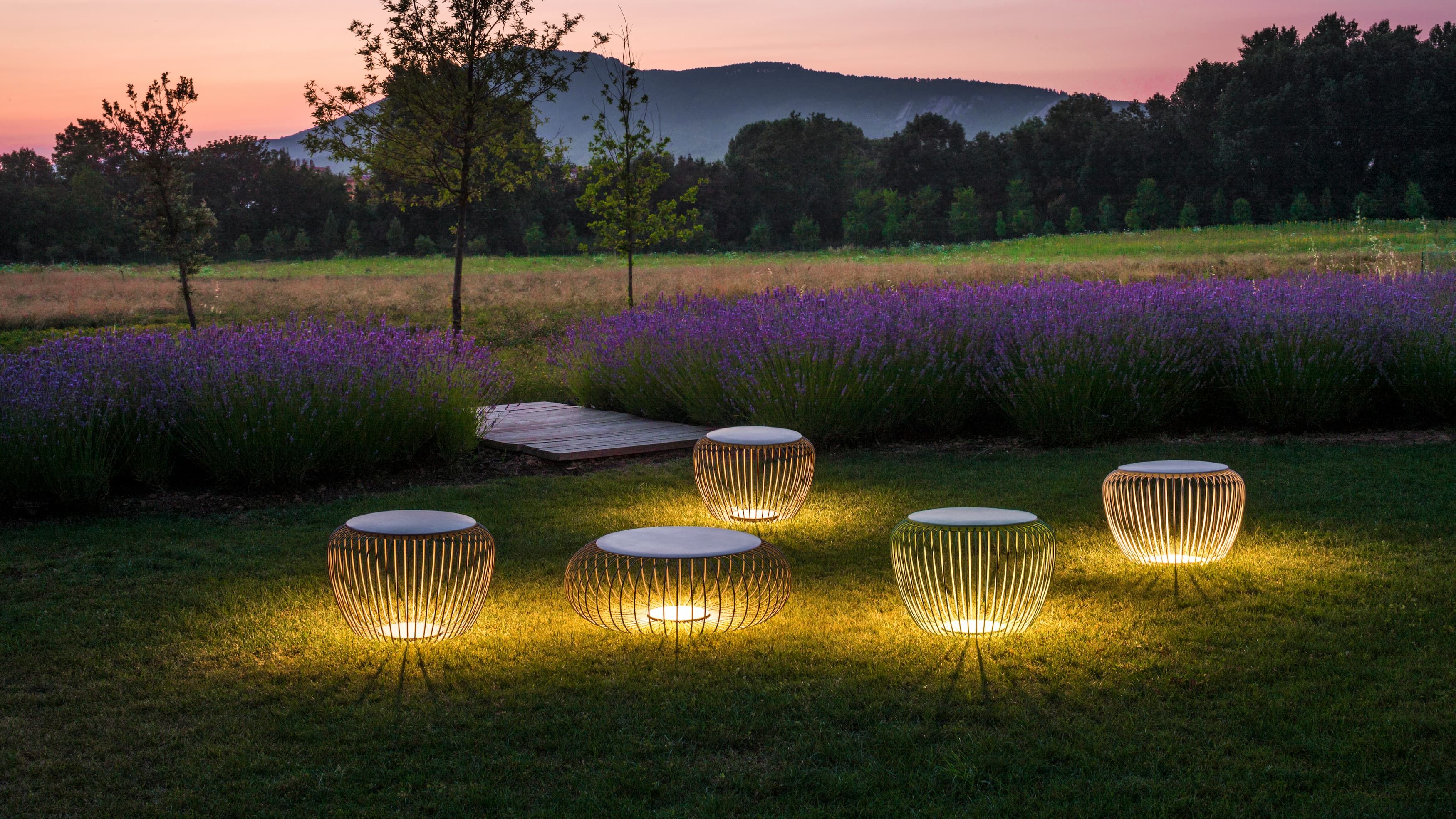 Vibia Meridiano — pie y sobremesa