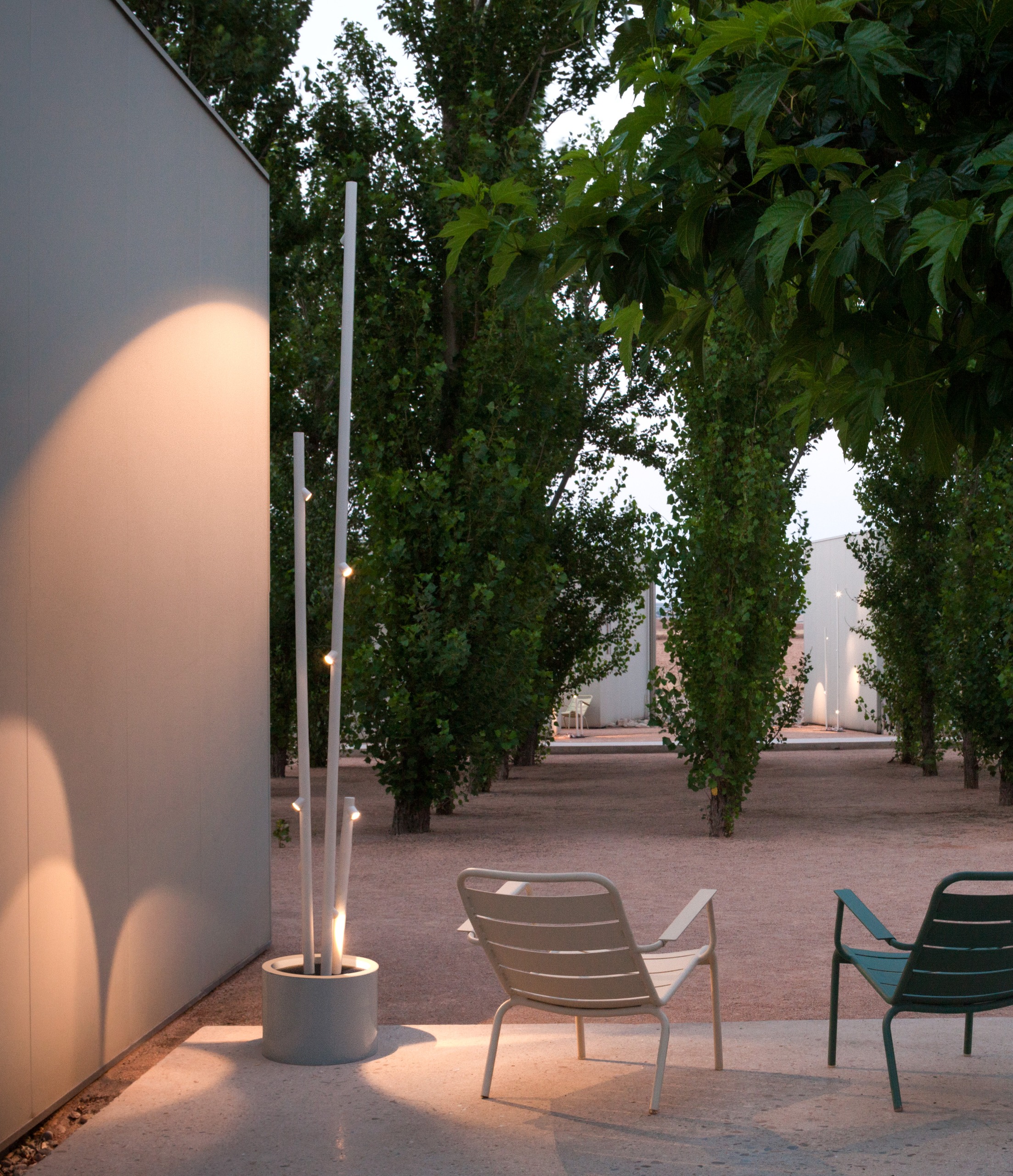 Vibia exterior Bamboo 1 – Lámpara de pie — imagen 4