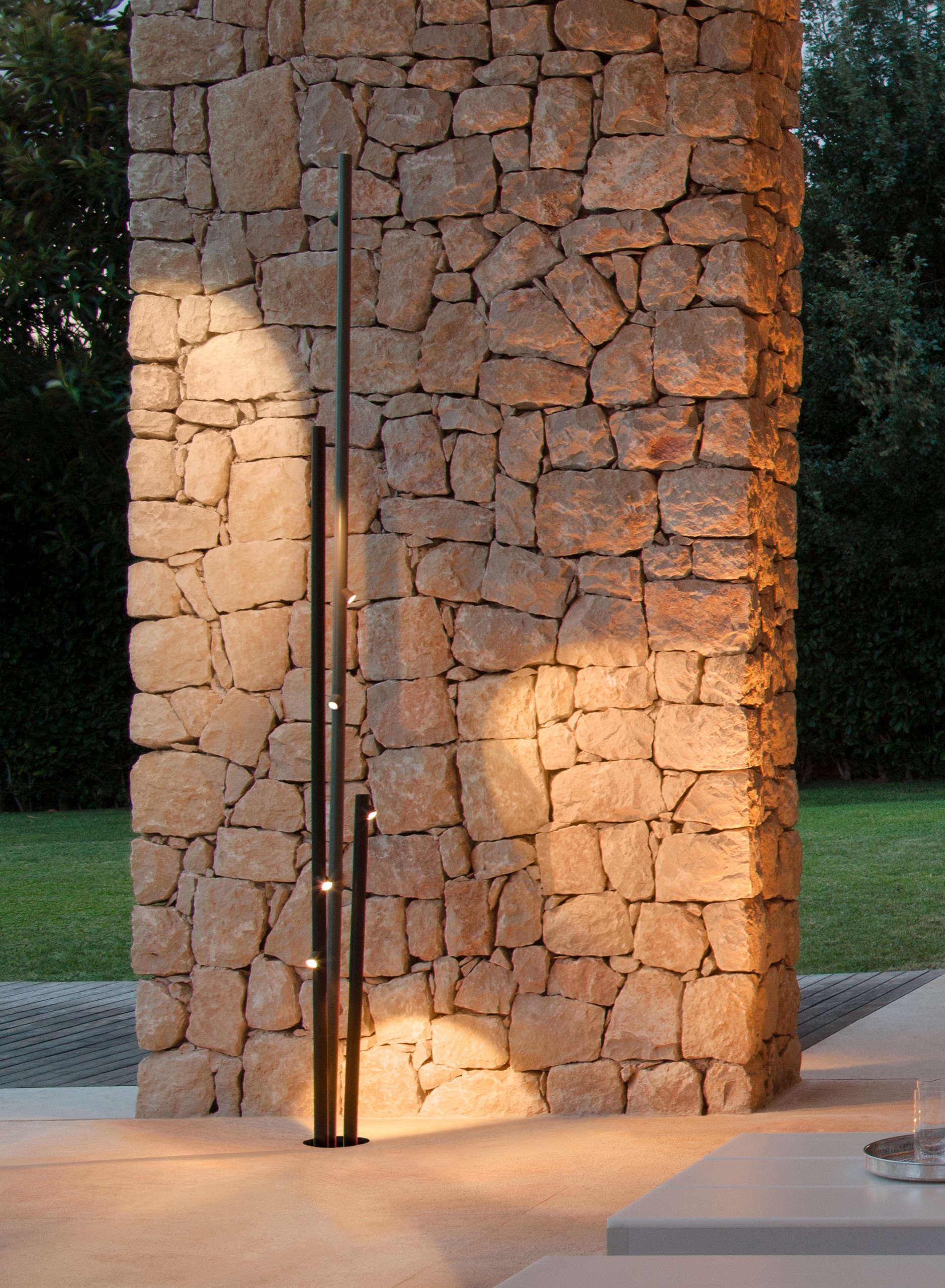 Vibia exterior Bamboo 1 – Lámpara de pie — imagen 5
