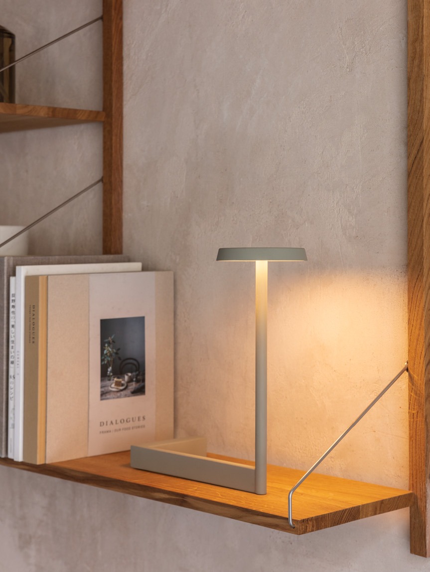 Vibia Flat – Lámpara de pie — imagen 4