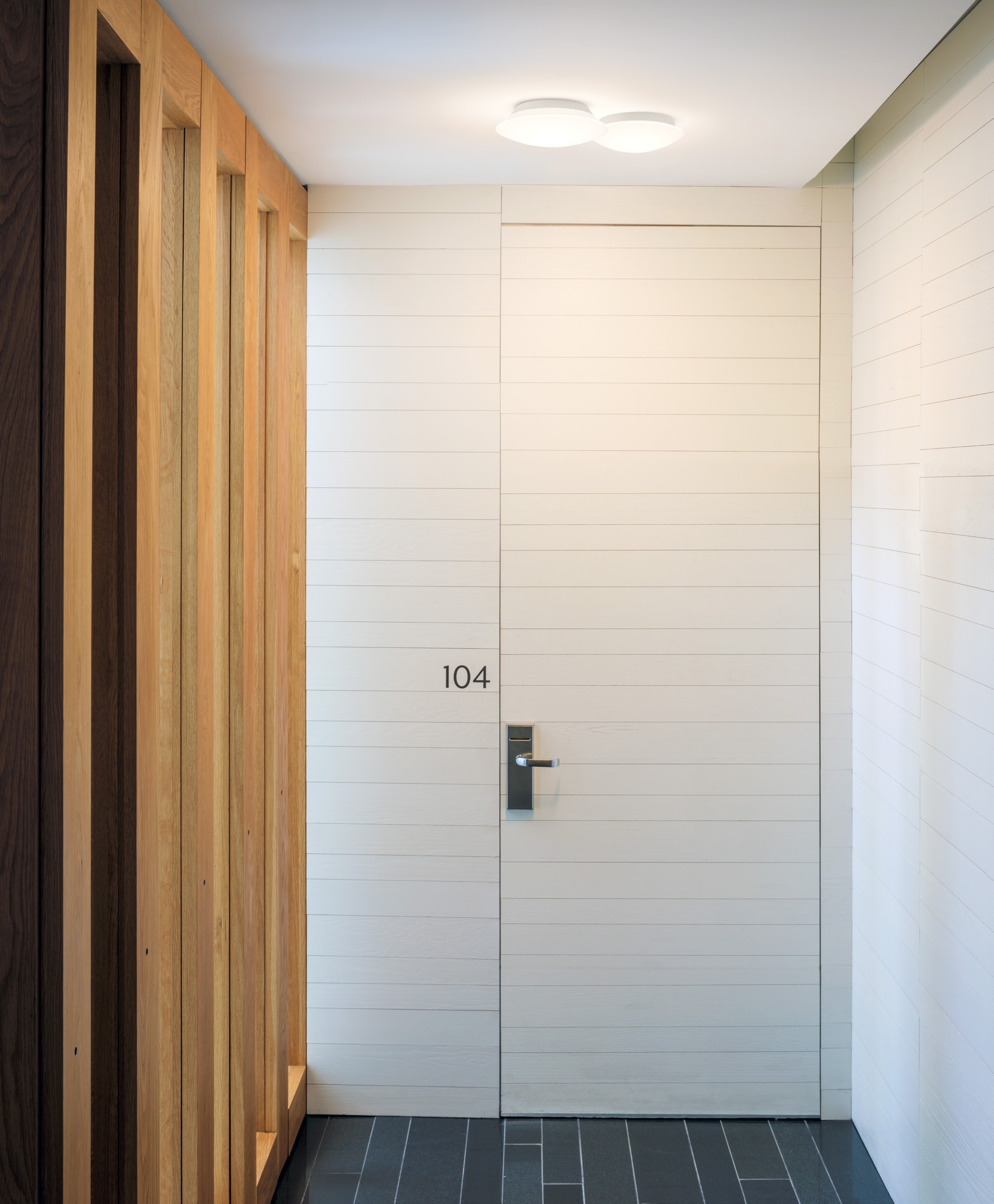 Vibia Puck 3 – Lámpara adosada a techo — imagen 3