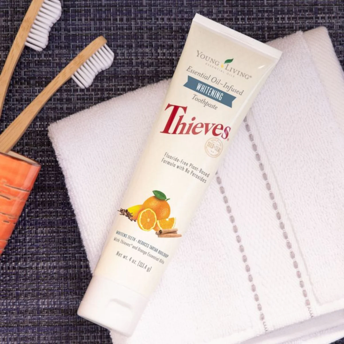 Thieves Whitening Toothpaste — imagen 4