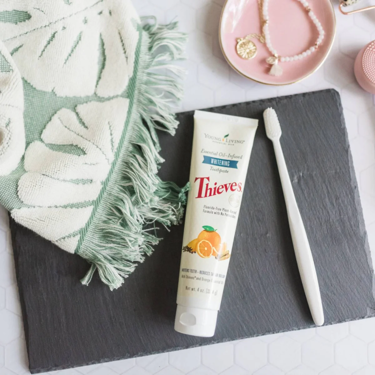 Thieves Whitening Toothpaste — imagen 5